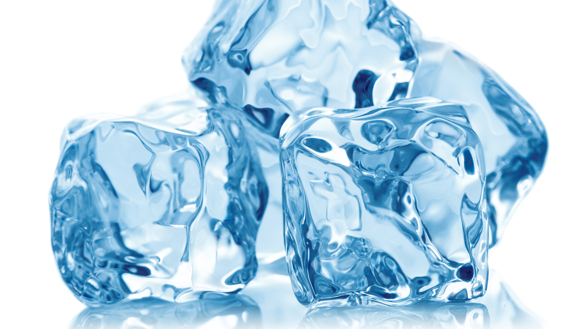 A Close Look at the Clear Ice Cocktail Trend